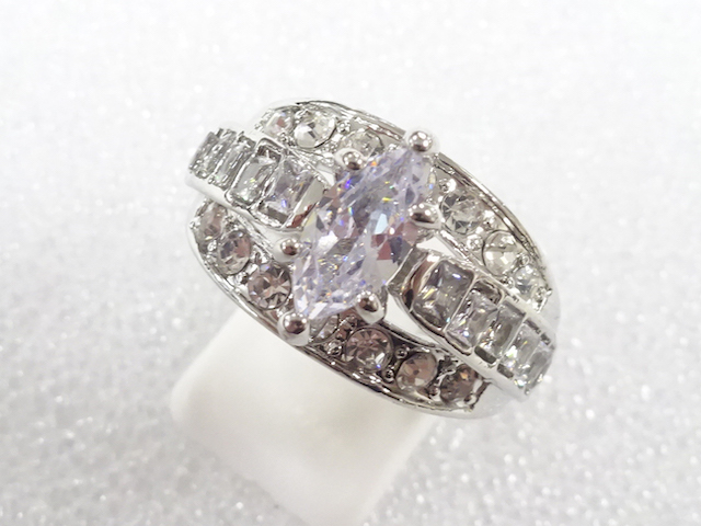 CRYSTAL FASHION RING / JP SIZE 23